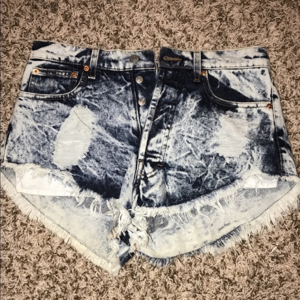 Super cute distressed jean shorts!